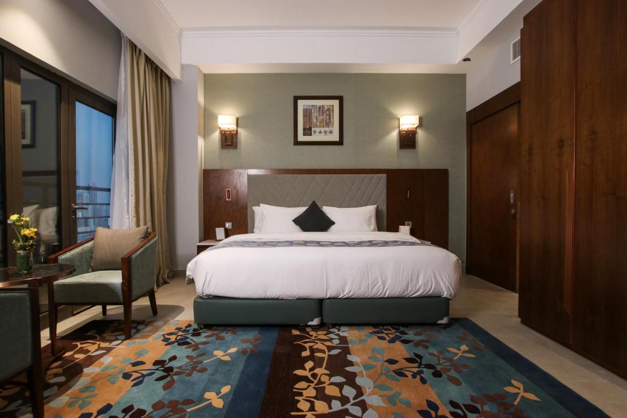 Hotel The Seven