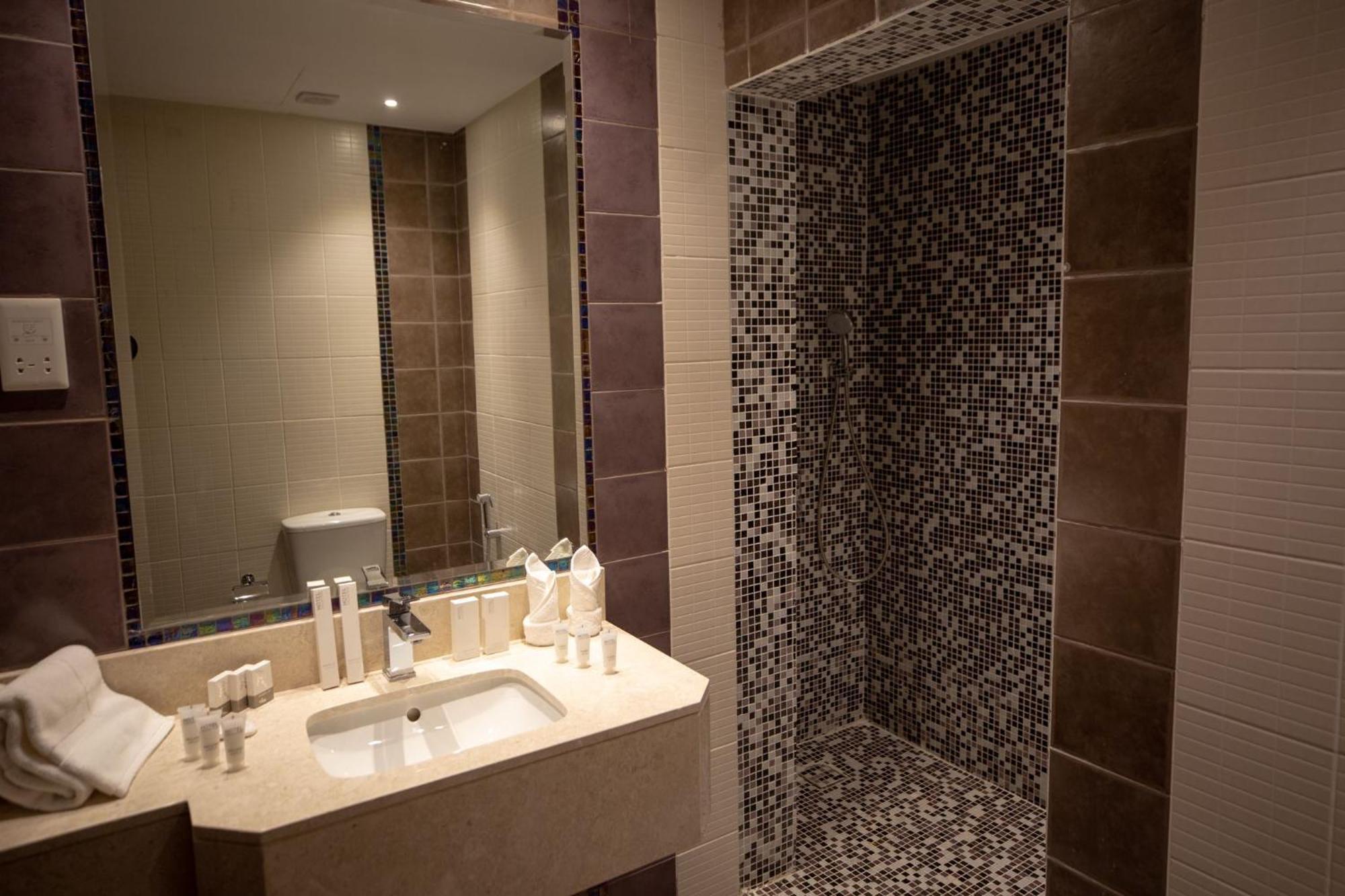 Hotel The Seven 4*